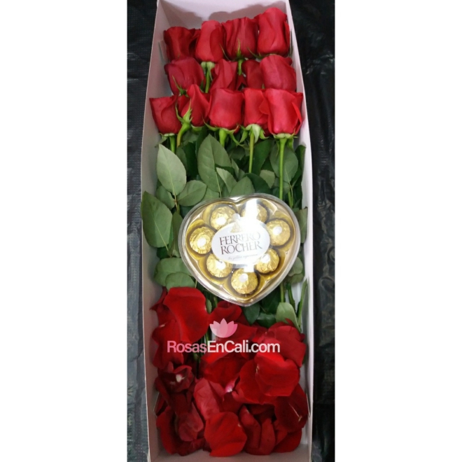 Caja de rosas y chocolates