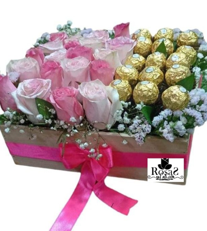 Rosas rosadas y chocolates